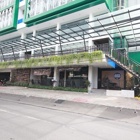 Harvia Suites Kebon Jeruk Jakarta Exterior photo