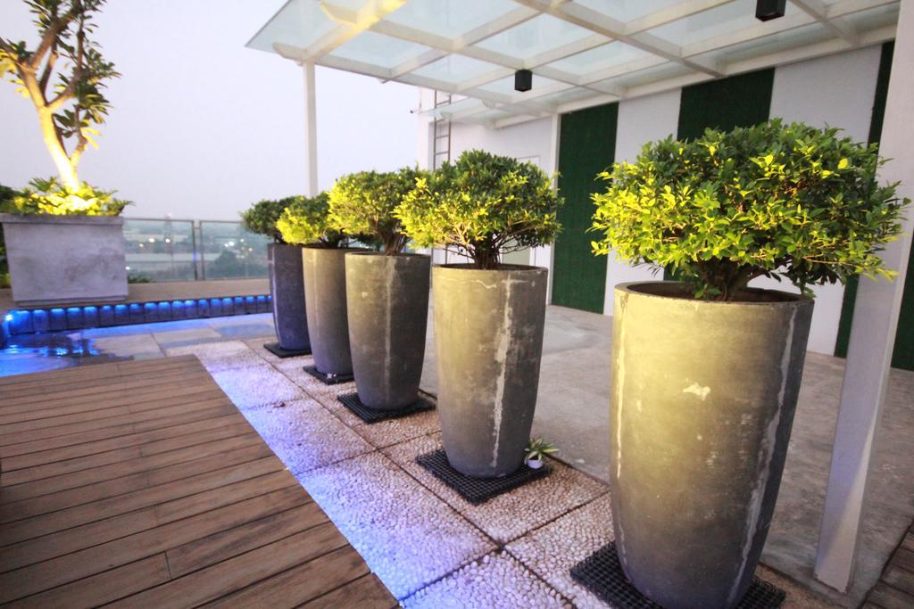 Harvia Suites Kebon Jeruk Jakarta Exterior photo