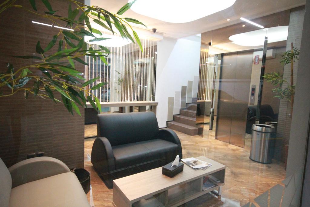 Harvia Suites Kebon Jeruk Jakarta Exterior photo