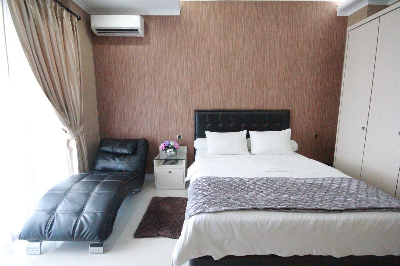 Harvia Suites Kebon Jeruk Jakarta Exterior photo