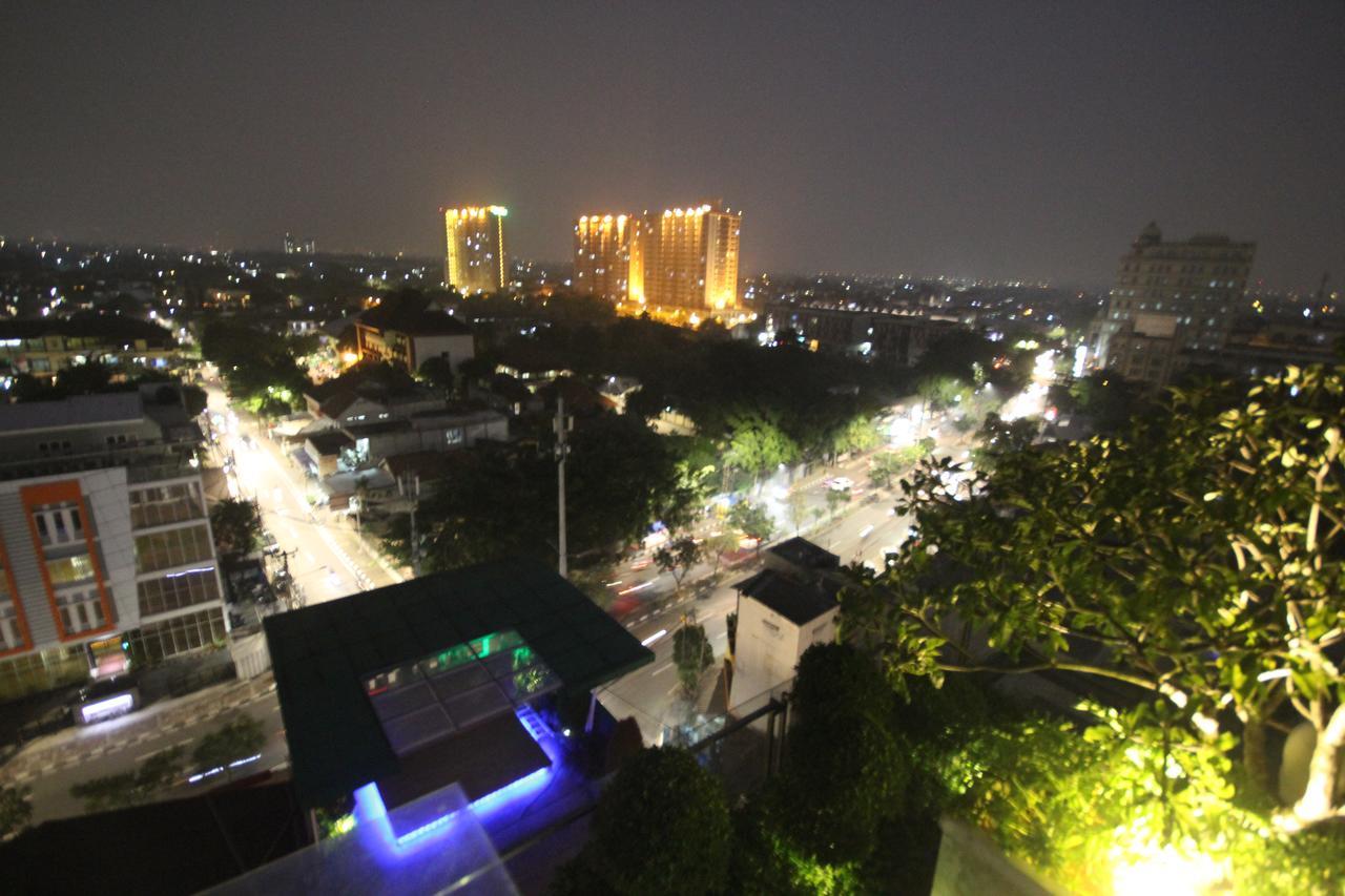 Harvia Suites Kebon Jeruk Jakarta Exterior photo